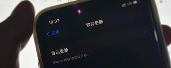 苹果打电话黑屏无法唤醒屏幕